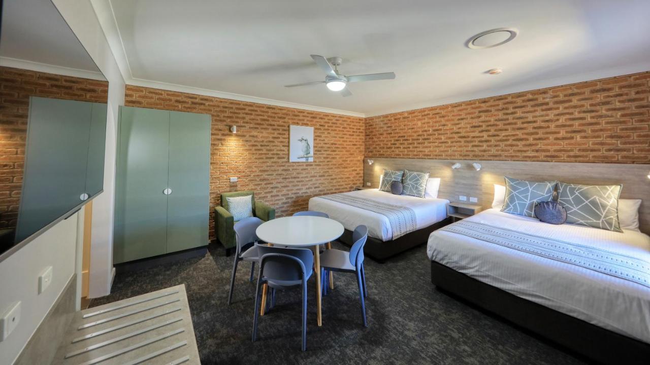 Hamilton Henry Parkes Motor Inn Exterior foto