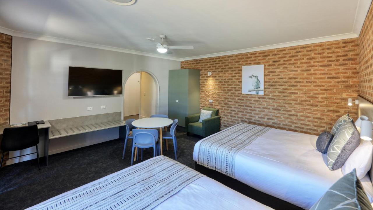 Hamilton Henry Parkes Motor Inn Exterior foto