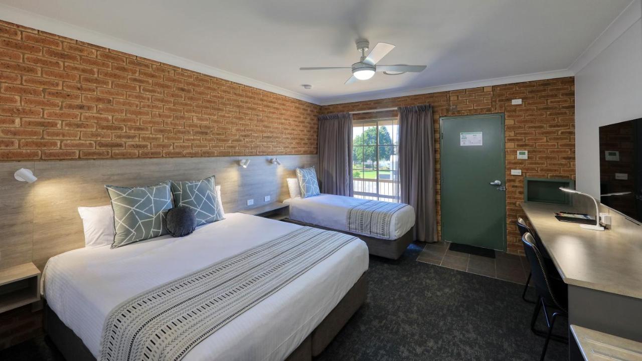 Hamilton Henry Parkes Motor Inn Exterior foto